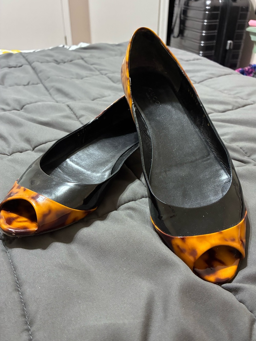 Gucci Black Patent and Tortoiseshell Peep-Toe Flats - Picture 7 of 12